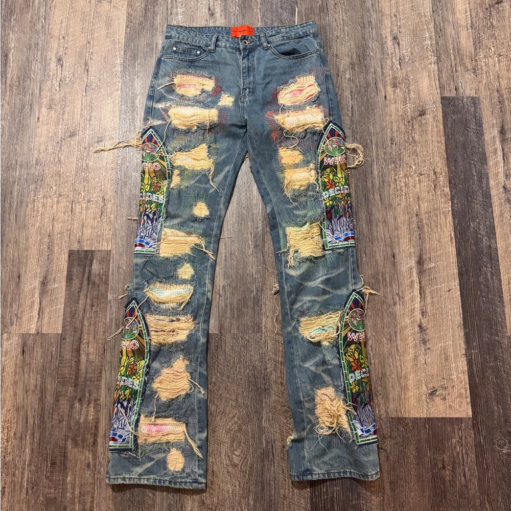 Men’s jeans size 32 - brand is Who Decided War